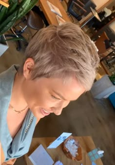 Very Short Pixie Haircut, Michelle Williams Pixie, Pixies Haircut, Very Short Pixie, Pixie Haircut Ideas, Layering Techniques, Messy Bob Hairstyles, Shaggy Short Hair, Short Haircut Styles