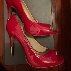 Gorgeous And Ready For Any Occasion Worn Once And Waiting For Your Pretty Feel Candies Shoes, Your Pretty, Hot Heels, Candy Apple Red, Apple Red, Candy Apple, Candy Apples, Girls In Love, Red Apple