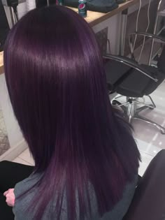 Purple Hair Dimension, Crown Hair Dye Style, Hair Dye Ideas Whole Head, What Colour To Dye Your Hair, Plum Coloured Hair, Colors To Dye Your Hair Brunettes, Hair Colour Ideas Purple, Berry Purple Hair, Purple Hair Straight