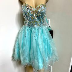 Coya Blue Jeweled Top Tulle Dress With Zipper Closure. Box #39 Black Sequin Prom Dress, Purple Ball Gown, Silver Prom Dress, Sparkle Prom Dress, Red Ball Gown, Zara Black Dress, Short Gowns, Cinderella Dresses, Aqua Dress