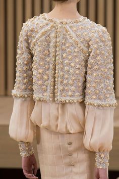 Chanel Couture Collection Spring Summer 2016 in Paris | improbabilefashionista Haute Couture Style, Collection Couture, Mode Chanel, Chanel Dress, Chanel Couture, Chanel Haute Couture, Elegante Casual, Couture Details