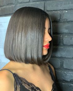 Pixie Growout, Corte Chanel, One Length Bobs, Long Bob Cuts, Bobbed Hair, Haircuts For Fine Hair, Girl Short Hair