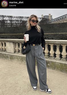 Grey Trousers Casual Outfit, Nike Office Outfit, Fall Fashion Classic Style, Nike Dunks Business Casual, Nike Dunk Work Outfit, Grey Pinstripe Trousers Outfit, Office Outfit With Sneakers, Low Dunks Outfit Woman, Black Dress Street Style