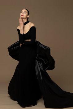 Tulle Coat, Isabel Sanchis, Gown With Jacket, Exclusive Gowns, Embroidered Cocktail Dress, Black Tie Attire, Ruffled Gown, Train Dress, Mnm Couture