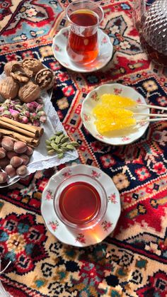 Lebanese Breakfast, Breakfast Presentation, Persian Tea, Good Morning Gift, Persian Cuisine, Food Art Photography, Iranian Food, Turkish Tea, Moroccan Food