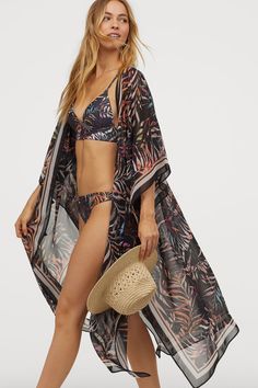 Beach Kaftan, Beach Kimono, Stevie Nicks, Long Beach, Fashion Company, Simple Dresses, Beach Outfit, World Of Fashion, H&m