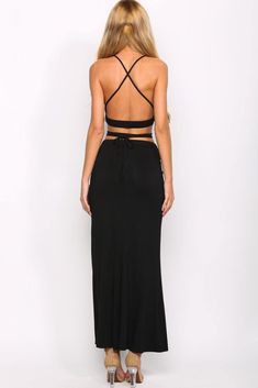 Black maxi skirt.Flowy fit.Invisible side zip.Polyester. Skirt Flowy, Black Castle, Black Maxi Skirt, Black Crop Top, Black Maxi, Black Crop, Black Crop Tops, Skirt Black, Side Zip