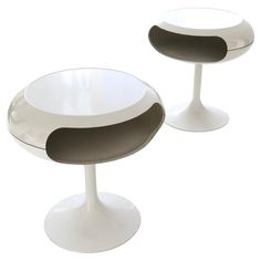 Rare set of 2 space-age ufo shaped side tables by Opal. Made out of Baydur (Fiberglass) and metal feet combines an iconic design with quality materials.25 Made in the 1970s in Germany. mit condition Space Age Furniture, Scifi Interior, 1970s Home, Serving Table, Vintage Space, Mushroom Lamp, Iconic Design, Glass Coffee Table, Space Age