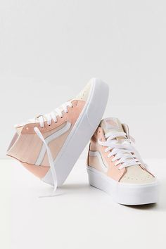 Trendy High Top Sneakers, Cute High Tops, Cute High Top Shoes, Shoes For Teenage Girl, Vans Shoes High Tops, Platform High Tops, Vans High Tops, Cute Vans, Platform Vans