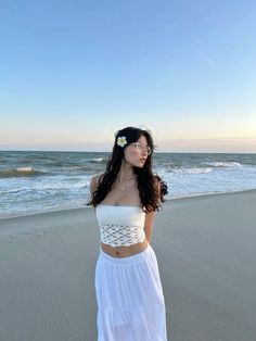 Pose For Vacation Photos, Goa Outfit Ideas Women, Phuket Outfit Ideas, Boardwalk Pictures, Boardwalk Outfit, Beach Outfits Women Vacation, Pose Mode, Beach Photo Inspiration