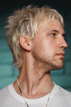 Popular Mens Hairstyles, Monochrome Makeup Look, Cool Mens Haircuts, Modern Mullet, Men's Hairstyles