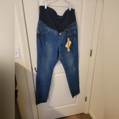 Nwt Maternity Skinny Jeans. Size Xl. Denim Maternity Wear Bottoms, Maternity Denim Bottoms In Medium Wash, Maternity Wear Medium Wash Denim Bottoms, Spring Maternity Denim Bottoms, Maternity Jeans, Jeans Color, Colored Jeans, Jeans Size, Color Blue