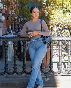 Jenny Delarosa-Espinal | Lifestyle Creator on Instagram: "it will be an olympic sport to try & get me out of these clogs this fall😅 @abercrombie jeans @abercrombie bodysuit @amazonfashion birks dupe clogs direct link to outfit in bio ◡̈" Winter Bellbottom Outfit, Simple Styling Outfits, Chill Bodysuit Outfits, Museum Date Outfit Casual, Casual Outfits Everyday, Bodysuit With Jeans Outfits, Casual Bell Bottoms Outfit, Jeans Modest Outfits, Jean Inspo Outfit