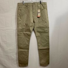 Dockers Supreme Flex Slim Fit Jean Cut Pants In Khaki Size 36" X 34" -Supreme Flex -Superior Comfort -Front And Back Pockets -Cut Like A Slim Fit Jean Khaki Straight Leg Pants With Five Pockets, Khaki Tapered Leg Cargo Jeans, Fitted Slacks, Casual Slacks, Olive Green Pants, Dockers Pants, Tan Guys, Dockers Men, Green Pants