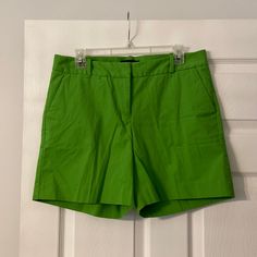 Talbots Women’s Shorts Size 10p Brand New With Tags Color Green Measurements In Photos Have Two Front Pockets On Each Side (A2) Everyday Stretches, White Chinos, Womens Chinos, Athletic Skort, Black Chinos, Seersucker Shorts, White Denim Shorts, Mid Rise Shorts, Mom Shorts