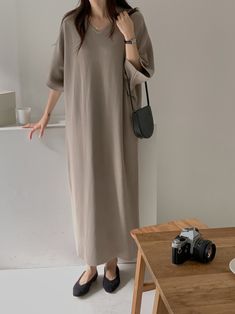 Oversized maxi sweater dress for women ▶ Color ◀ Beige Beige Black ▶ Size ◀ One size(Free) ▶ Fabric ◀ Rayon / Nylon ▶Size Spec(As flat measured not as Circular.)◀ Total Length : 115cm Chest : 75cm(Around 150cm as circular) -------------------------------------------- ▶ SHIPPING Information ◀ Delivery usually takes 10~15 business days. (Korea Post EMS) Even it is express shipping, recently it is not easy to get air space flexibly. Please, kindly wait a bit and be patient for us. *Delivery cost di Long Solid Color Sweater Dress For Fall, Oversized V-neck Sweater Dress For Spring, Oversized Solid Color Dresses For Winter, Casual Midi Sweater Dress For Loungewear, Casual Long Knitted Sweater Dress, Long Casual Sweater Dress In Solid Color, Casual Loose Fit Maxi Dress For Fall, Long Casual Knit Sweater Dress, Casual Oversized Maxi Dress For Fall