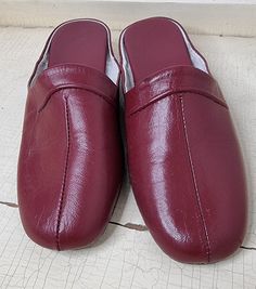 Vintage 80's Burgundy Slippers  HIGH QUALITY Pure Leather Women's Slip On  Made in Portugal  Lovely walk  Size 35 EU Please feel free to contact me if you need further details about any of our items We ship anywhere, please ask for a quote if your Country is outside the European Union. Check out other Vintage items at our ETSY Shop Jewellery 4U2 https://www.etsy.com/shop/Jewellery4U2 Womens Vintage Nylon Slippers, Burgundy Slippers, Leather Slippers, European Union, House Slippers, Denmark, Leather Women, Jewelry Shop, Vintage House