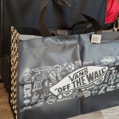 Nwt 421612 Huge Vans Tote Bag Black With White Logo & Designs. Plastic Lined. Casual Vans Bags For Daily Use, Cheap Everyday Vans Bags, Vans Rectangular Bag For Everyday, Vans Casual Bags For Daily Use, Vans Rectangular Bag For Daily Use, Vans Bags For Back To School, Black Vans Travel Bag, Cheap Black Vans Bags, White Vans Bags