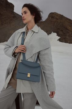 Handbag Numéro Sept - Midnight Blue Edition - Iceland - Fall Winter 2022 #Polene Blue Bag Outfit, Midnight Blue Color, Blue Handbags, Beautiful Lines, Blue Bags, High Quality Leather