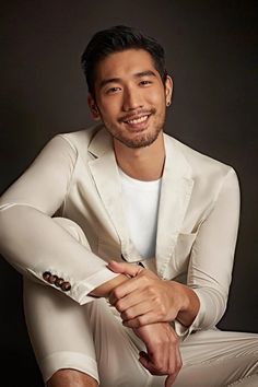 Godfrey Gao, Asian Male Model, Male Models Poses, Hot Asian Men, Professional Men, Model Face, Asian Men, Male Models, Asian Beauty