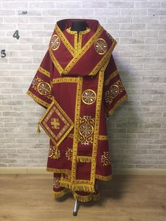 PAY ATTENTION! We have no items of clothing on stock. Production time will take 8-10 weeks (depending on the workload). Please allow about 8-10 weeks to complete your order. I hope for your understanding. Embroidered Bishop's Vestments - Vestments for Bishop - Archbishop vestments Set includes Saccoss, Large Omophor, Small Omophor, Epitrakhilion (Stole), Belt, Cuffs, Chalice covers and Palitsa (Epigonation). Material: gabardine The measurements I will need: 1.Full height 2. Length from neck to t Medieval Bishop, Liturgical Vestments, Catholic Vestments, Luxury Traditional Embroidered Vestments, Luxury Gold Embroidered Vestments, How To Apply, Music Clothes