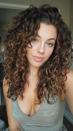 Curly Hair Widows Peak Women, Curly Hair Color Ideas Balayage, Curly Balayage Hair, Girl Hair Styles, Hair Styles Long Hair, Hair Today Gone Tomorrow, Highlights Curly Hair