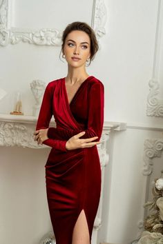 Velvet Split Bodycon Long Sleeve Bridesmaid Dress Wedding Guest Dress – Koutun Dress Fitted V-neck Evening Dress For Winter, Holiday Bridesmaid V-neck Dress, Long Sleeve Mini Dress For Winter Wedding, Elegant Fitted Evening Dress For Winter, Elegant Winter Formal Bodycon Dress, Elegant Bodycon Dress For Wedding Party Season, Formal Fitted Winter Evening Dress, Fitted Formal Evening Dress For Winter, Fitted Holiday Dress For Banquet