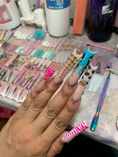 Anything Brattt Freestyle 🔥 Nail Freestyle Designs, Nail Freestyle, Fye Nails, Business Nails, Weak Nails, Pretty Toe Nails, Hard Nails, Drip Nails, Colored Acrylic Nails