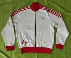 ad eBay - Find many great new & used options and get the best deals for Adidas Originals Tokyo Japan men track top jacket 059176 2006 size L white red at the best online prices at eBay! Free shipping for many products! Tokyo Japan, Adidas Originals, Tokyo