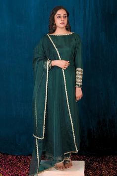 Green anarkali intricately hand-embroidered with pitta, dabka and aari work on neckline. Paired with straight pant and dupatta. - Aza Fashions Scallop Neckline, Green Anarkali, Embroidered Anarkali, Aari Work, Lace Border, Silk Embroidery, Scalloped Lace, Pants Pattern, Straight Pants