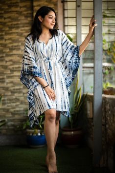 Plus size Clothing Caftan  #luxuryswimwear# gamistanahabang       #sleepwearmalaysia Kaftan Short Dress, Tie Dye Shibori, Kaftan Pattern, Boho Dress Short, Handmade Bikinis, Kaftan For Women, Kaftan Tops, Short Blanc, Kaftan Designs