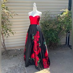 Size 5, Never Worn But Was Purchased With The Corset Ties In The Back Being Ripped. Open To Offers! Red Floral Print Dress For Evening, Red Floral Print Evening Dress, Red Floral Print Prom Dress, Floral Formal Dress, Blondie Nites Dress, Floral Dress Formal, Colorful Dresses Formal, Dresses Red, Red Floral