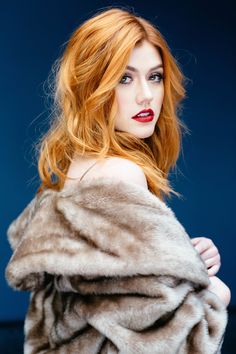 Ronze Hair, Katherine Mcnamara Photoshoot, Katherine Mcnamara Red Hair, Katherine Mcnamara Shadowhunters, Katherine Mcnamara Clary Fray, Cheveux Oranges, Pretty Redhead, Red Haired Beauty