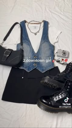 Styling Denim Vest, How To Style Corset, Blue Jean Vest Outfit, Denim Vest Outfit Winter, Black And Denim Outfits, Jean Vest Outfits Fall, Denim Waistcoat Outfit, Aesthic Outfits, Denim Vest Outfits