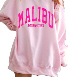 Casual Pink Top For Leisure, Pink Spring College Sweatshirt, Pink Spring Sweatshirt For College, Pink Sweatshirt For College In Spring, Pink Letter Print Tops For Leisure, Leisure Pink Tops With Letter Print, Pink Relaxed Fit Sweatshirt For Leisure, Pink Casual Sweatshirt For Leisure, Trendy Pink Sweatshirt For College