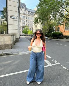 Summer Ootd Midsize, Outfit Inspired Midsize, Summer Street Style Midsize, Mid Size Celebrities, Midsize Outfits Going Out, Summer To Fall Transition Outfits Midsize, Size 12/14 Outfits, Mid Sized Outfits Summer, Outfit Inspo Summer Midsize