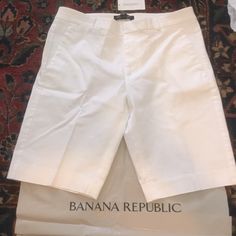 Nwt Beautiful Classic Belt Loop , Side& Back Pockets 98% Cotton,2% Elastane Banana Republic White Bermuda The Avalon Short Size 4. Please See Photos For Details, Feel Free To Ask Questions Before Purchasing. Have Fun Shopping! Classic White Cotton Bermuda Shorts, White Bermuda Shorts With Built-in Shorts For Vacation, White Relaxed Fit Knee-length Bermuda Shorts, White High-waisted Bermuda Shorts With Elastic Waistband, White High-waisted Linen Bermuda Shorts, Ivory Lace Top, Bermuda Shorts Women, Banana Republic Jeans, Seersucker Shorts