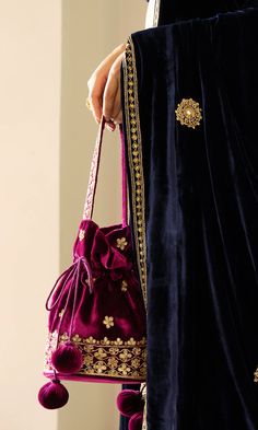 Velvet Blouse Lehenga, 2024 Plan, Potli Purse, Royal Blue Lehenga, Diy Bags No Sew, Afghani Clothes, Diy Earrings Easy, Sewing Easy, Bags Making