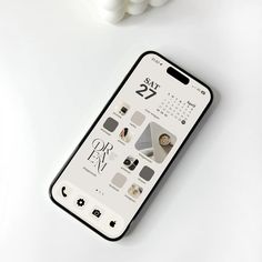 Click picture for tutorial on youtube Iphone Layouts Aesthetic, Iphone Widget Layout, Phone Costume, Customize Iphone Home Screen, Samsung Aesthetic Homescreen, Iphone Customization Ideas, Handy Aesthetic, Iphone Aesthetic Layout, Samsung Customization