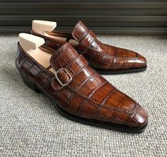 <p>Shoes+Detail</p> ++++++++++ ++++++++++++++++++++<p><strong>Upper:</strong>+High+Quality<span+style="color+:#539B00"<p>+Real+Leather+(+Crocodile+Texture+)<p> ++++++++++++++++++++++++++++++++++++++++++++++++++++++++++++++++++++++++<p><strong>Inner:</strong>+Soft+Leather+</p> ++++++++++++++++... Crocodile Texture, Quality Leather Boots, Double Monk Strap, Custom Design Shoes, Crocodile Shoes, Mens Fashion Classic, Handmade Leather Shoes, Loafers Shoes, Buckle Shoes