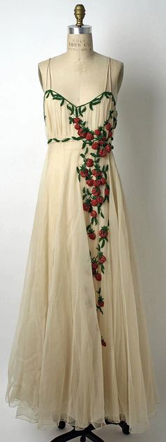 Вечерние платья 1940-х годов – Ярмарка Мастеров 1940s Evening Dresses, Fashion 1940s, 40s Fashion, 1940s Dresses, Mode Vintage, Fashion History