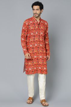 VASTRAMAY Men's Red Patola Print Ethnic Kurta Pyjama Set Elevate your ethnic wear collection with this classic kurta pyjama set. Features a red Patola print kurta with a mandarin collar, full sleeves, and knee length. Paired with comfortable cream colored viscose pants with an elasticated waistband. Perfect for festive occasions and family gatherings. Key Features Red Patola print ethnic kurta Mandarin collar Full sleeves Knee length Cream colored viscose pyjama Elasticated waistband Specificati Patola Print, Kurta Pyjama, Sleeveless Jacket, Hot Outfits, Full Sleeves, Pyjama Set, Family Gatherings, Ethnic Wear, Mandarin Collar