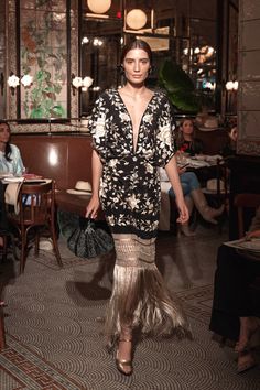 ***Collection : JOHANNA ORTIZ RESORT 2019*** Resort Fashion, Johanna Ortiz, فستان سهرة, Classy Casual, Olivia Palermo, Looks Chic, Fashion Show Collection, Gigi Hadid, Mode Inspiration