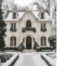 Low Country, Deck The Halls, Luxury House, Dream Room, Winter Snow, Christmas Home, Architecture House, Country House, Home Accents