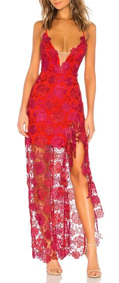 Lovers + Friends Tarron Gown in Magenta & Red #valentinesdaydress #reddresses #lacedresses Dress For Autumn, Burgundy Evening Dress, Cocktail Bridesmaid Dresses, Long Formal Dresses, Blue Boat, Outfit Christmas, Glam Outfit, Different Dresses, Lace Evening Dresses