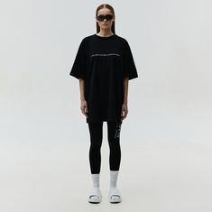 Oversized unisex t-shirt. The soft and breathable cotton material ensures all-day comfort, while the oversized fit that is flattering on all body types. Features a unique print in ALMZV edition. Material: 95% cotton, 5% elastane Model wears: L sizeModels height: 173 cm Black Oversized Sporty T-shirt, Oversized Washed Black Basic T-shirt, Oversized Black T-shirt With Branding, Oversized Washed Black Urban T-shirt, Black Organic Cotton Streetwear T-shirt, Short Leggings, Unique Print, Short Pants, Body Types