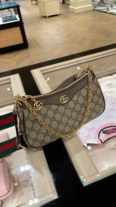 Follow @deivondenae for more Gucci Ophidia Bag, Elegant Purse, Designer Purses And Handbags, Expensive Bag, Gucci Ophidia, Designer Purses