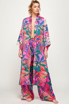 Tropical Vibe Kimono FABRIC & FIT: Model is wearing size Small. Kimono Fabric, Tropical Vibes, Kimono Top, Women's Top, Fabric, How To Wear