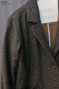 Brand: Hye Sun Mun Made in Scottish tweed. Double layered with a soft cotton to add to the warmth of jaccket. Size S - Bust: 42" - Shoulder: 18" - Length: 26 1/2" - Sleeve length: 22 1/2” Made in New York. Plaid Tweed Outerwear With Welt Pockets, Classic Plaid Wool Coat For Fall, Single Breasted Plaid Tweed Outerwear, Single-breasted Plaid Tweed Outerwear, Winter Plaid Tweed Jacket With Welt Pockets, Fall Tweed Jacket With Herringbone Pattern, Plaid Wool Sport Coat For Fall, Plaid Tweed Sport Coat For Tailoring, Classic Fall Tweed Jacket