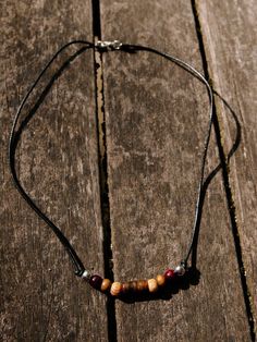 Hippie Necklace With Wood Beads * Perfect gift idea for men * Boho/Minimalist Fashion * Handmade and natural Boho Minimalist Fashion, Men Boho, Mens Leather Necklace, Boho Men, Necklace Mens, Necklace With Pendant, Surfer Necklace, Mens Necklace, Hippie Necklace